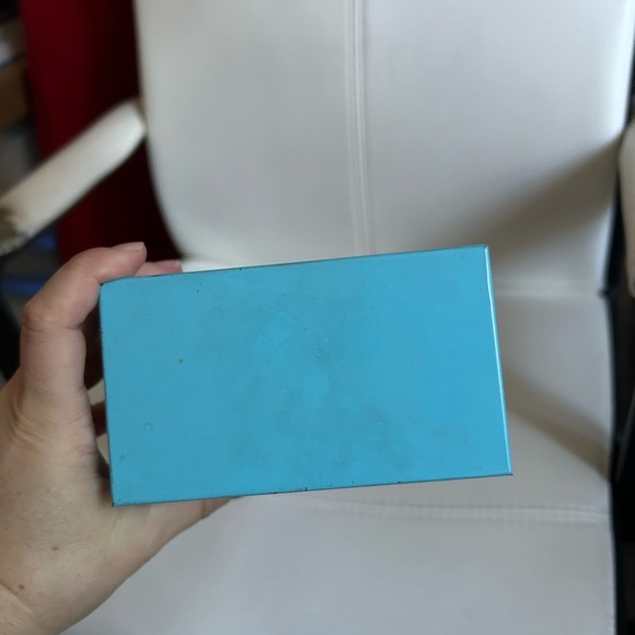 4/$100 vintage 1970 Floral Decorative Box with Blue Lid 🌸 - Picture 6 of 6